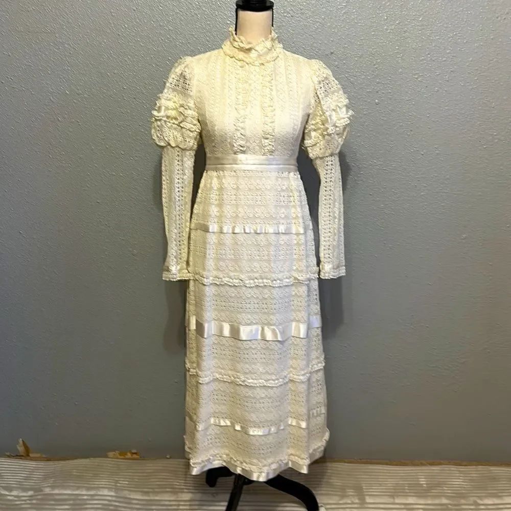 Vintage Emma Domb women’s lace dress size 9